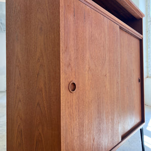 Schrank Teak mit Schiebetüren aus Dänemark