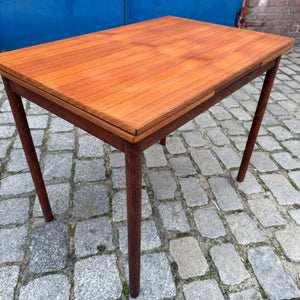 Kleiner, ausziehbarer Esstisch Teak aus Dänemark