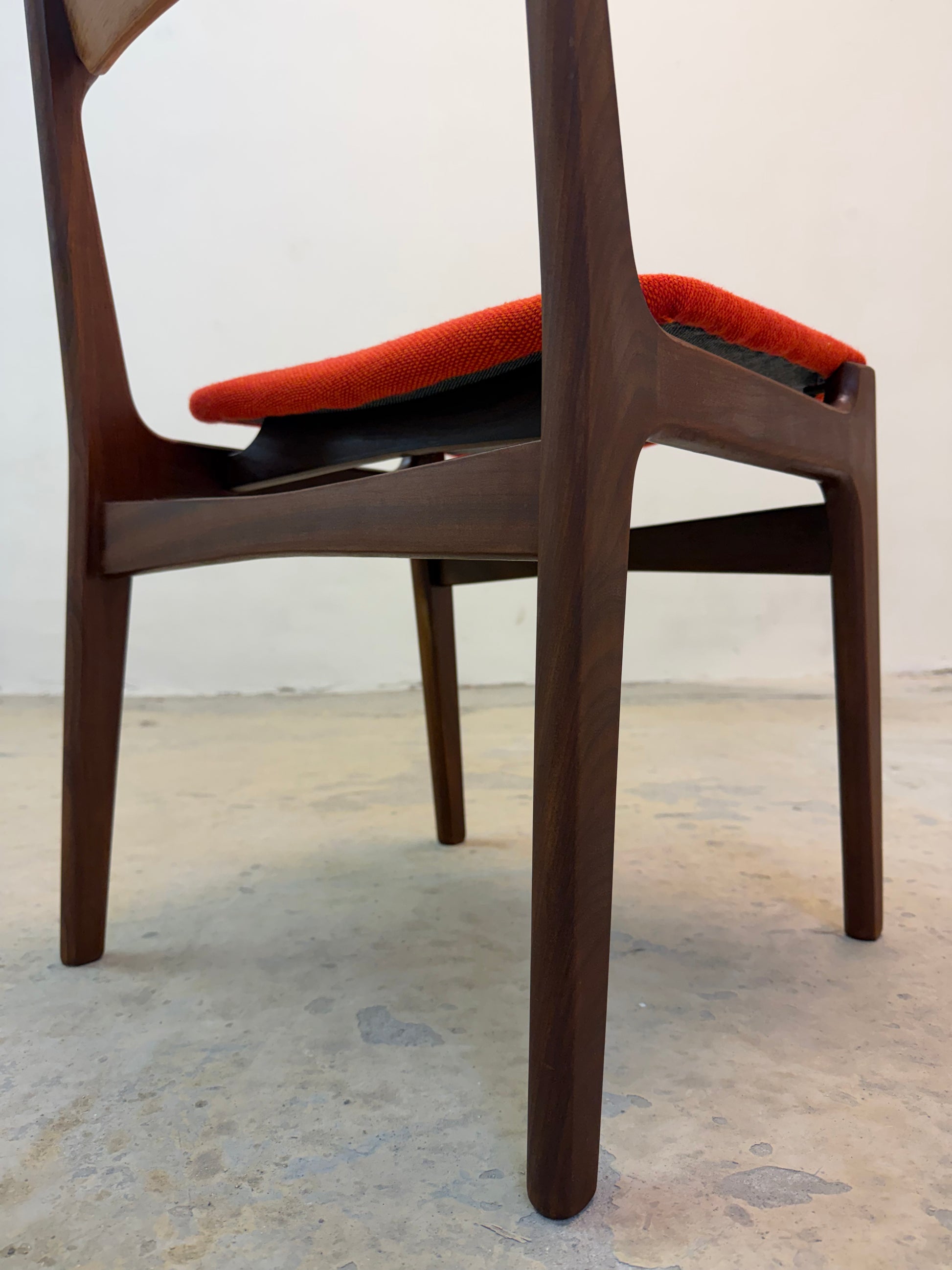 Polsterstuhl Teak orange neu gepolstert von Erik Buch