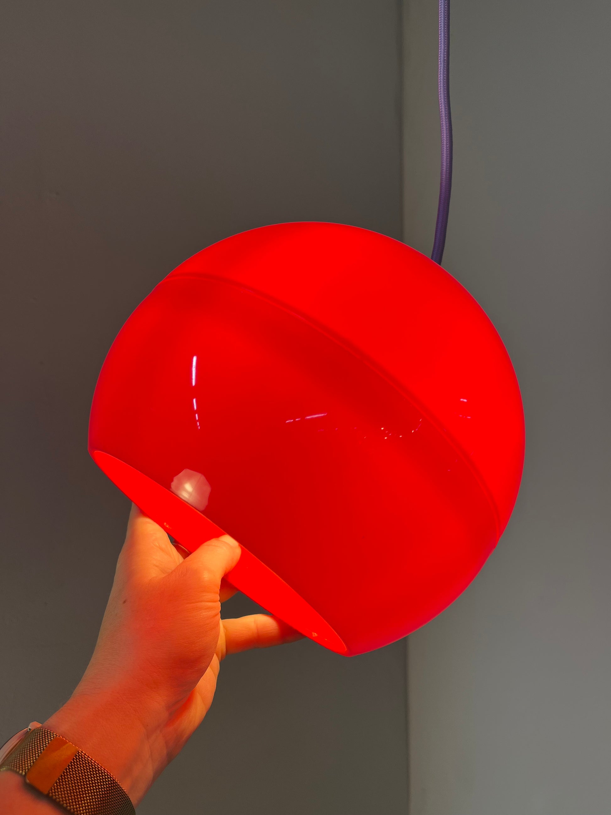 Kugellampe rot Kunststoff aus Dänemark