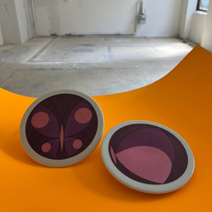 Set: 2x Sammelteller / Wandteller Schmetterlinge violett von Ib Antoni für Bing & Grøndahl