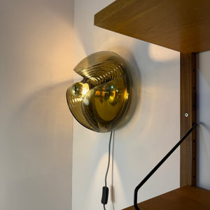 Große Wandlampe Futura Rauchglas Messing von Koch & Lowy für Peill & Putzler