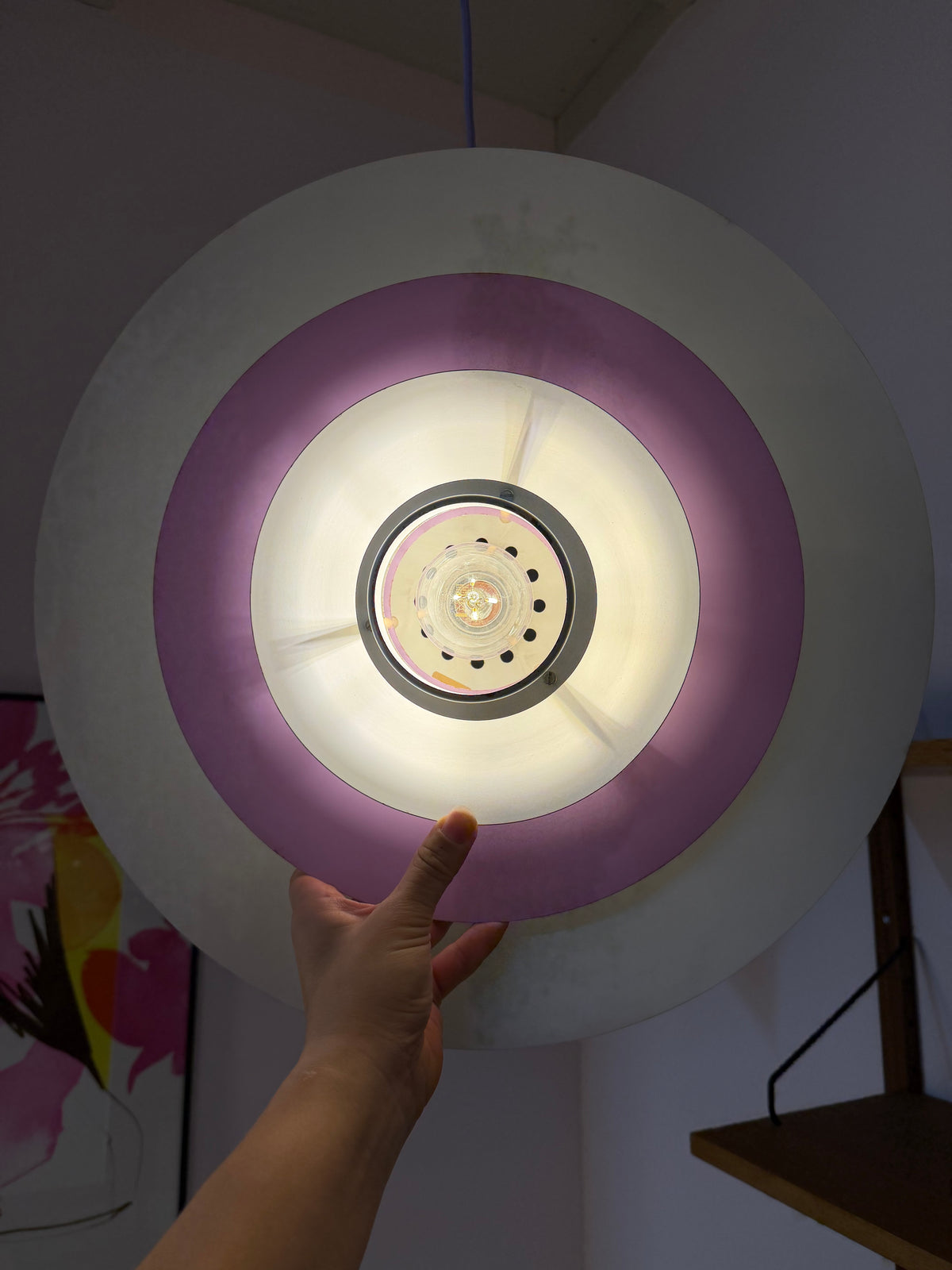 Lamellenlampe weiß lila von Formlight