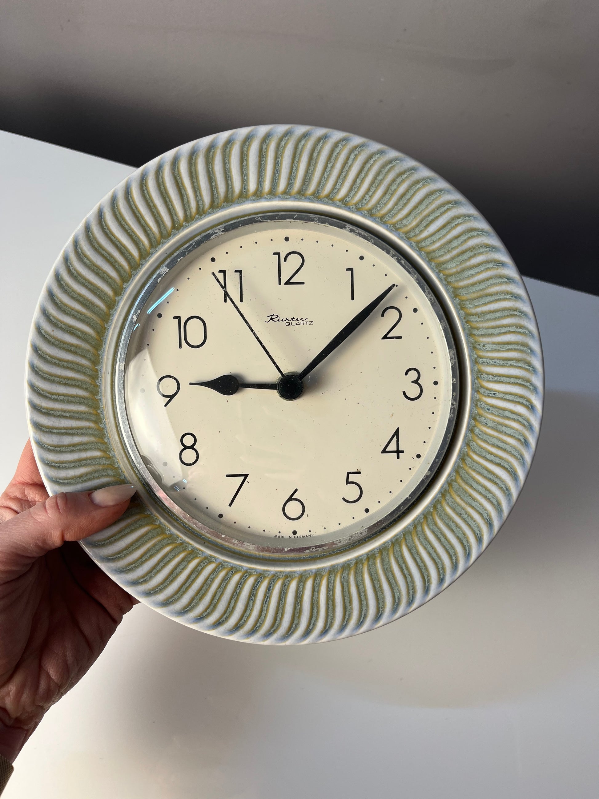 Wanduhr Keramik von Richter Quartz