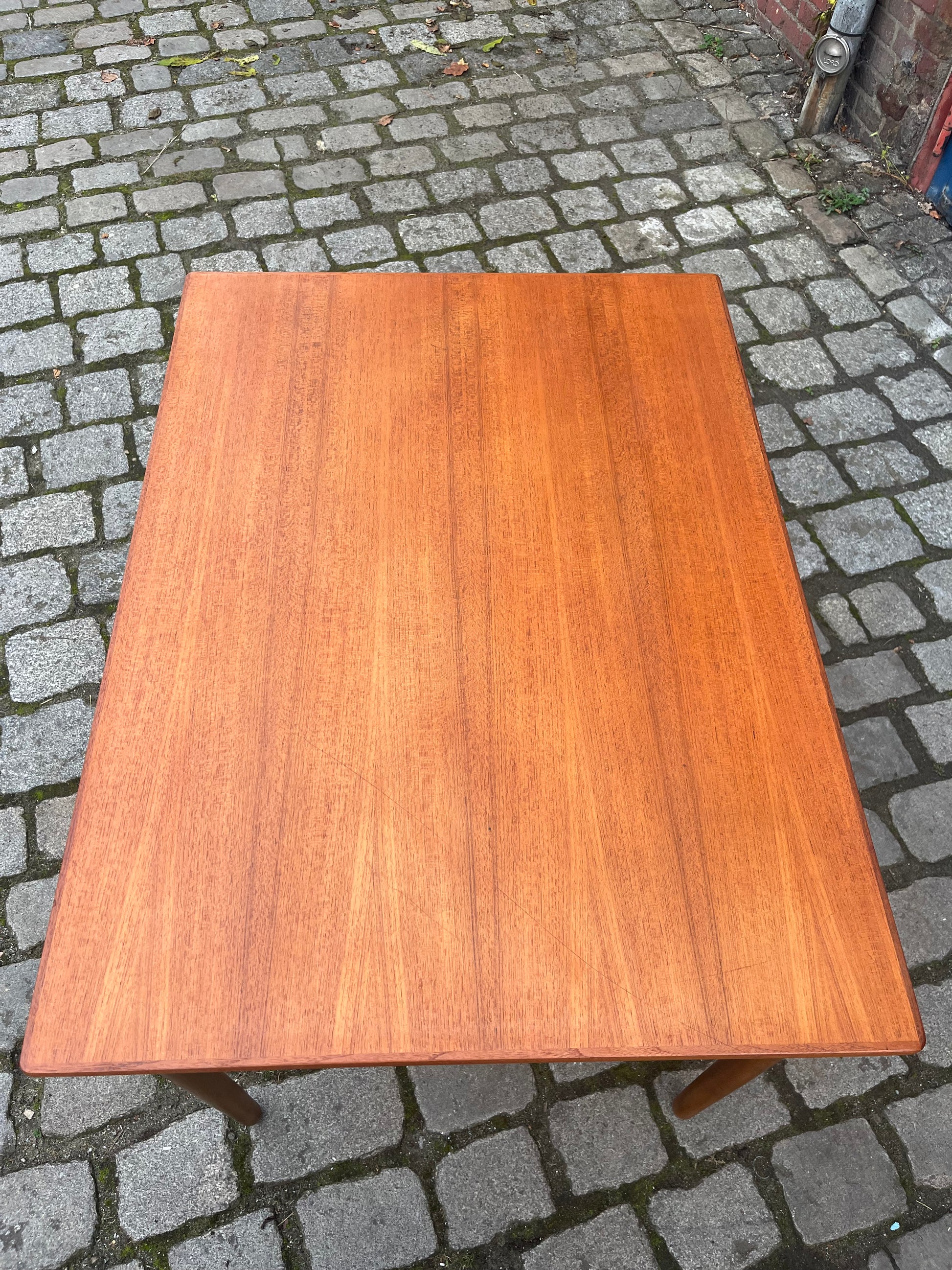 Esstisch Teak & Eiche ausziehbar aus Dänemark