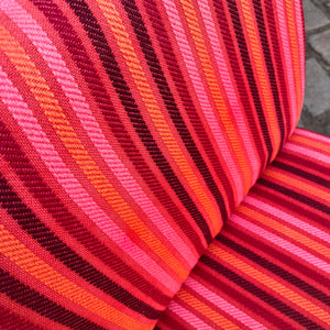 Sessel 70er pink gestreift