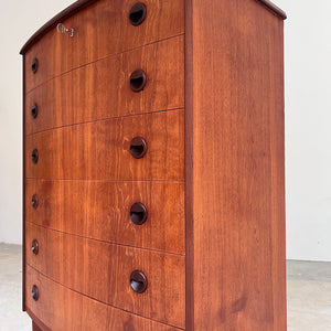 Halbrunde Kommode Teak mit runden Griffen & Schloss aus Dänemark