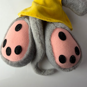 Diddlina Maus mit gelbem Kleid von Thomas Goletz