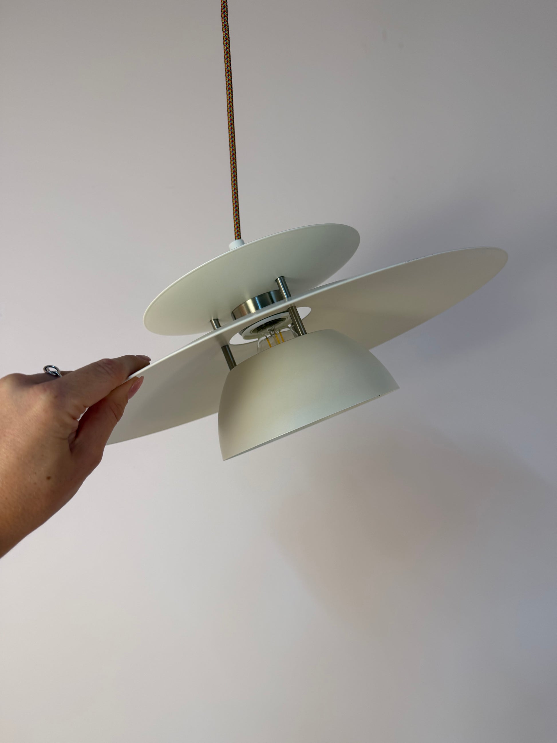 Lamellenlampe Typ 4450 weiß von Lyfa