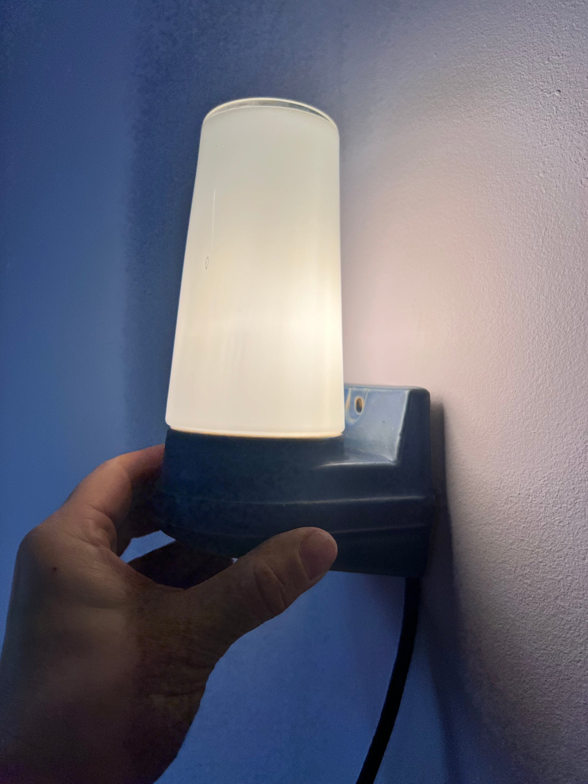 Wandlampe blau Sigvard Bernadotte für Ifö