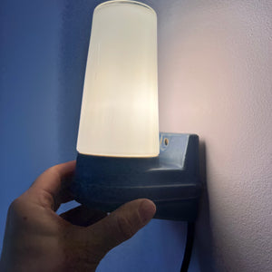 Wandlampe blau Sigvard Bernadotte für Ifö