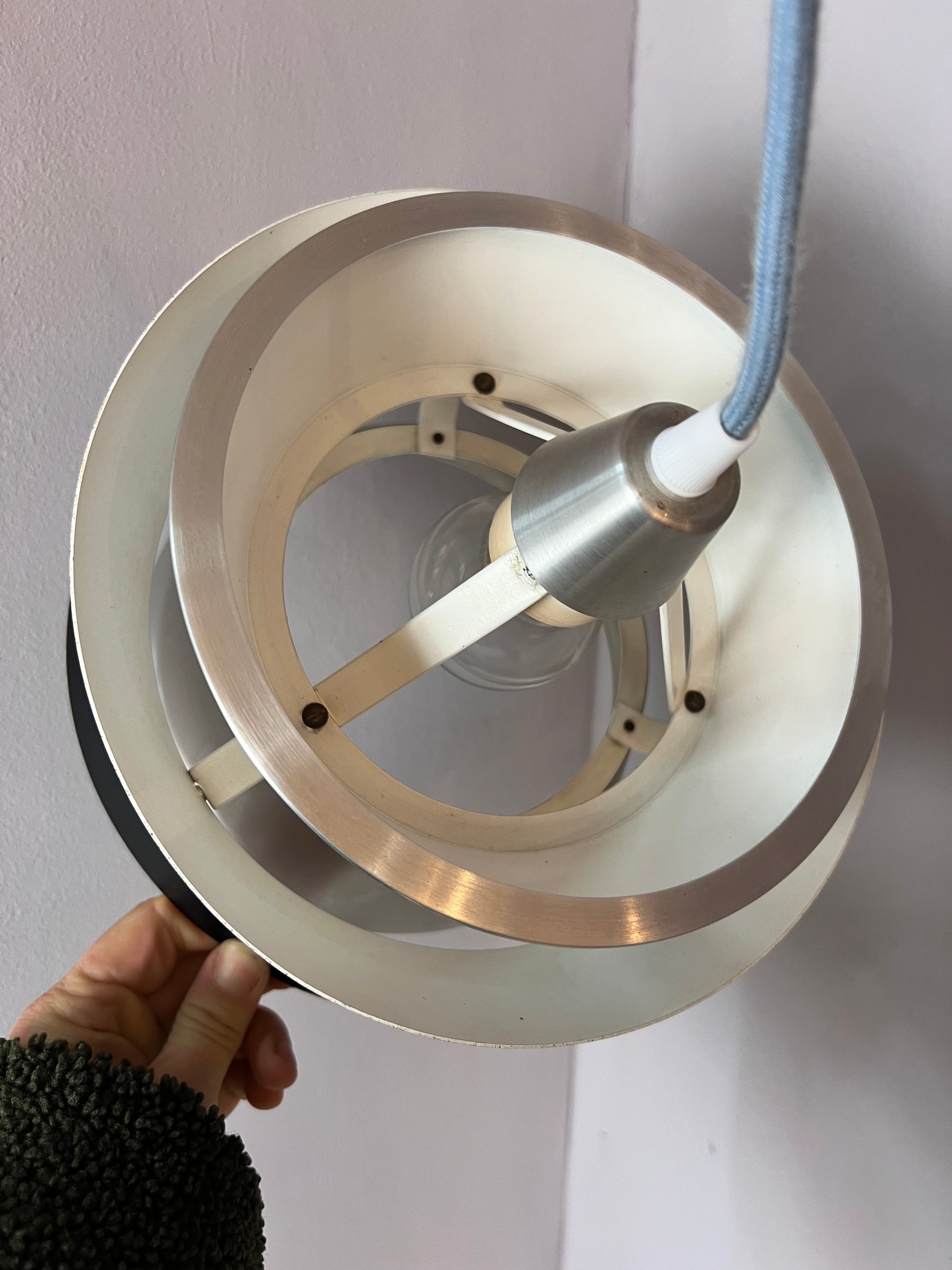 Lamellenlampe Trava schwarz silber von Carl Thore für Granhaga
