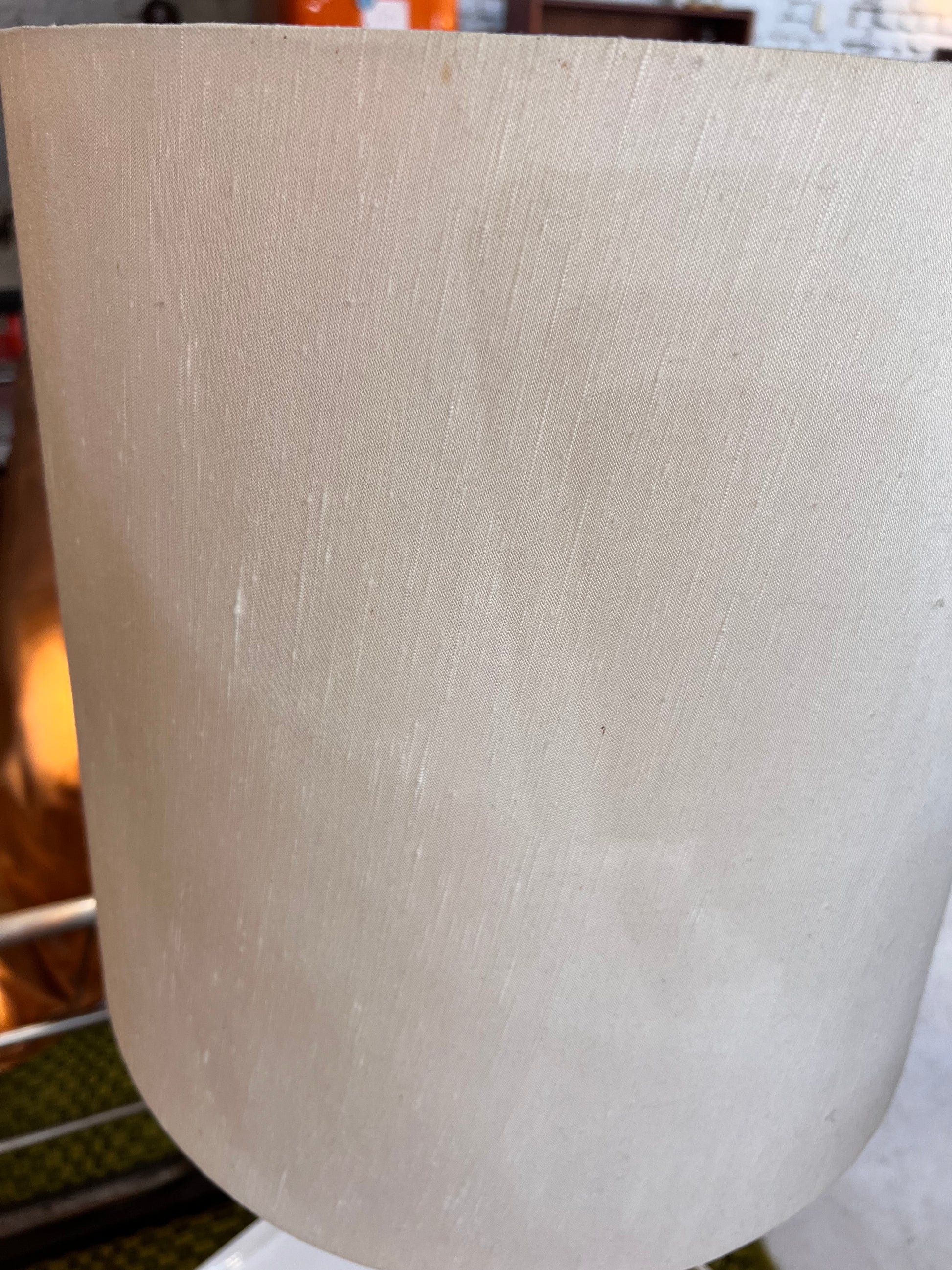 Space Age Tischlampe Metall mit Schirm aus Rohseide