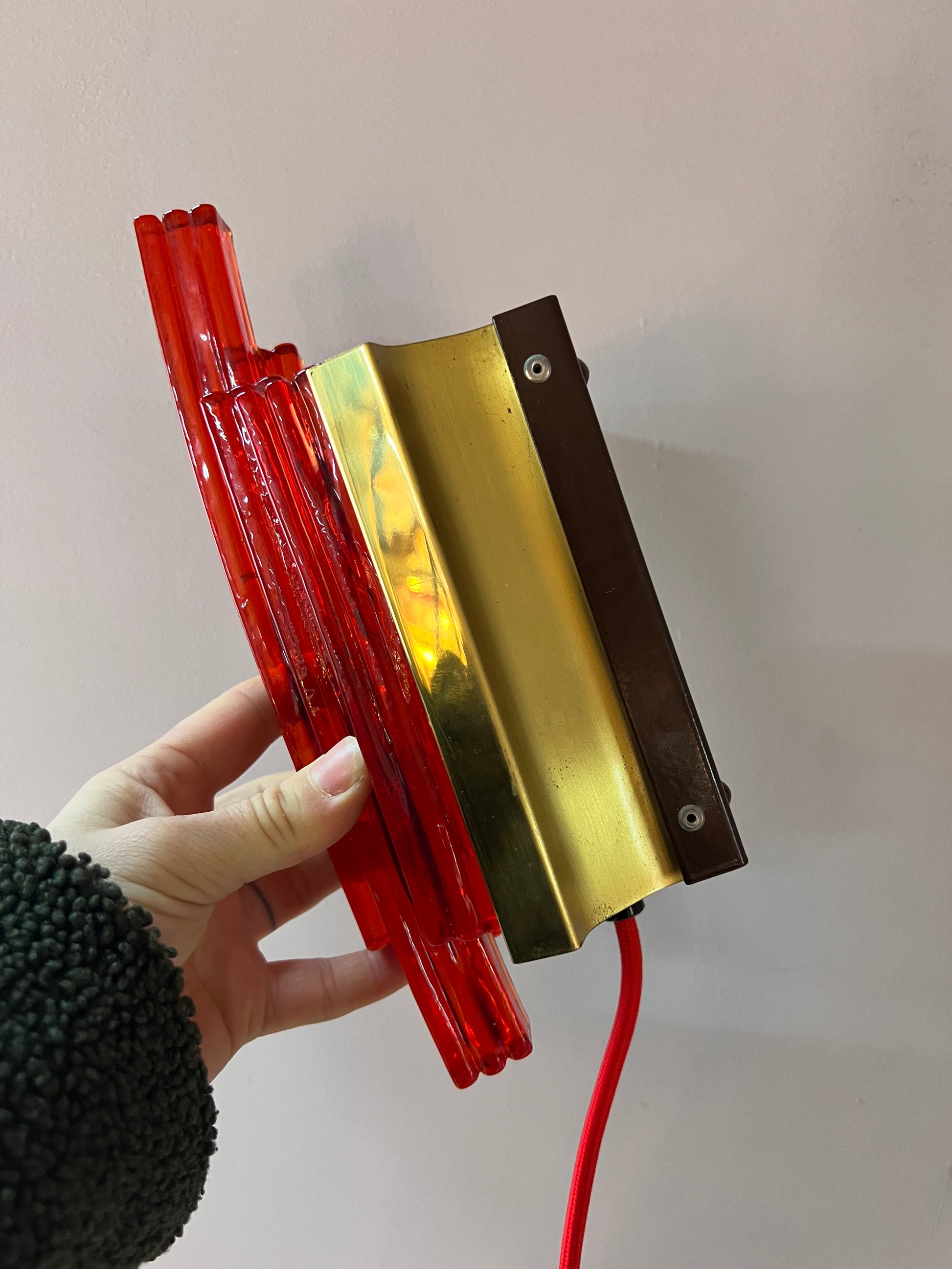 Wandlampe rot von Claus Bolby