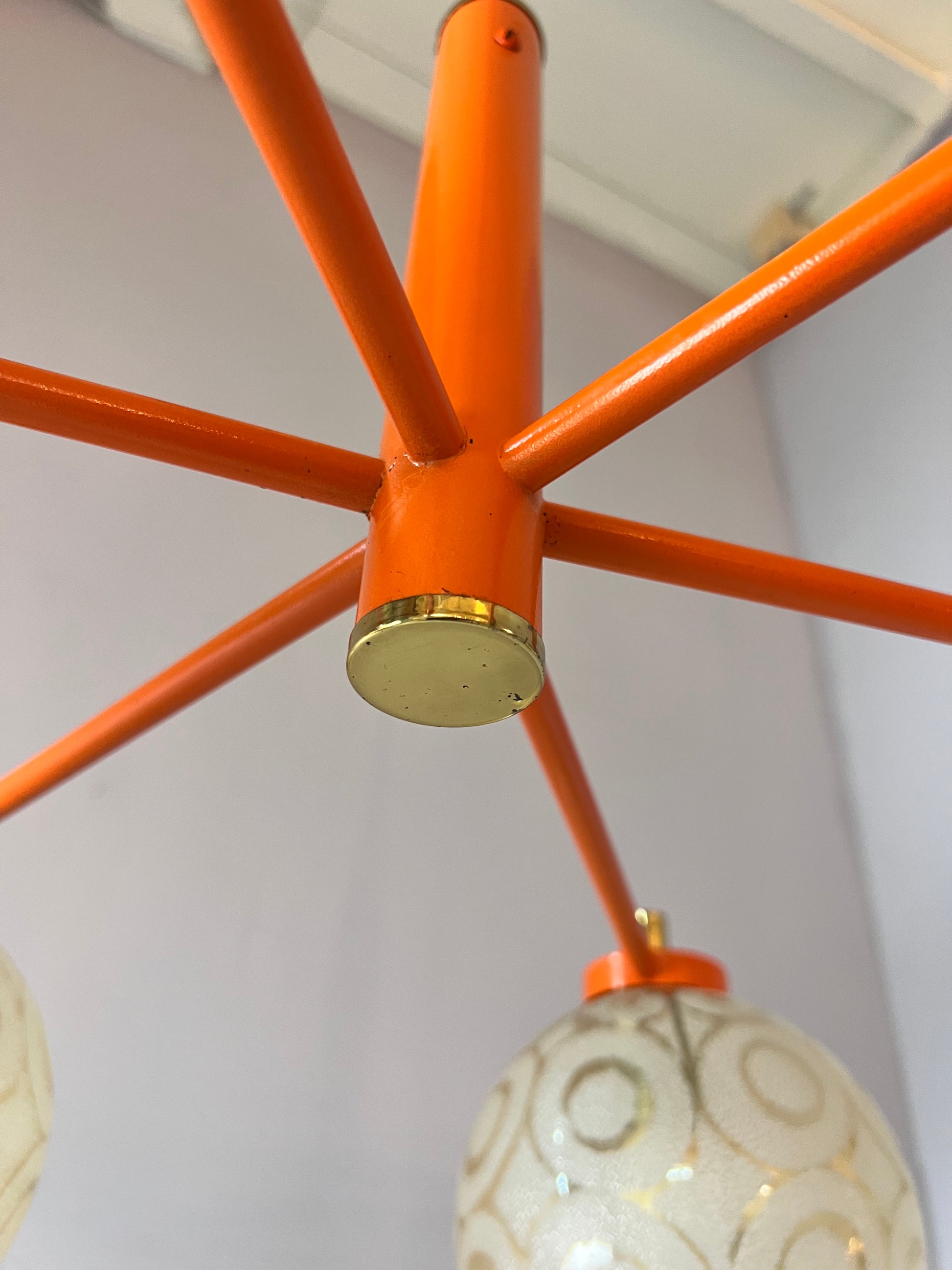 Kronleuchter orange creme