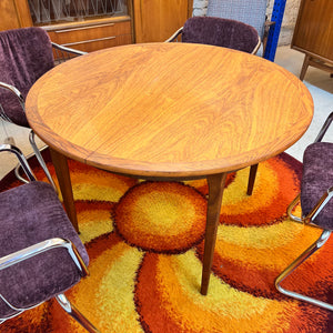 Runder Esstisch Teak mit Butterfly Auszug