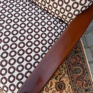 Sessel Mahagoni neu gepolstert mit aubergine Kreismuster