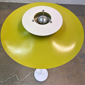 Stehlampe Typ 854 neu lackiert von Horn