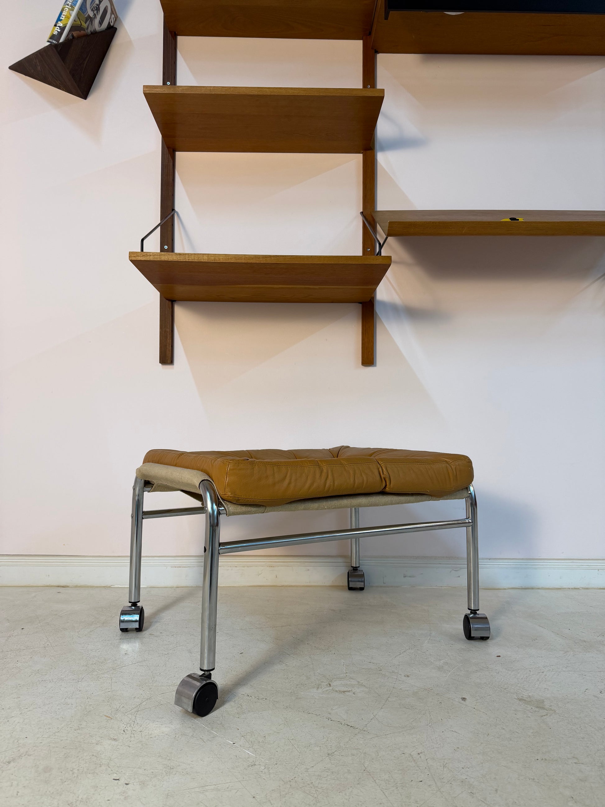 Hocker Modell Bore cognac Chrom von Noboru Nakamura für IKEA