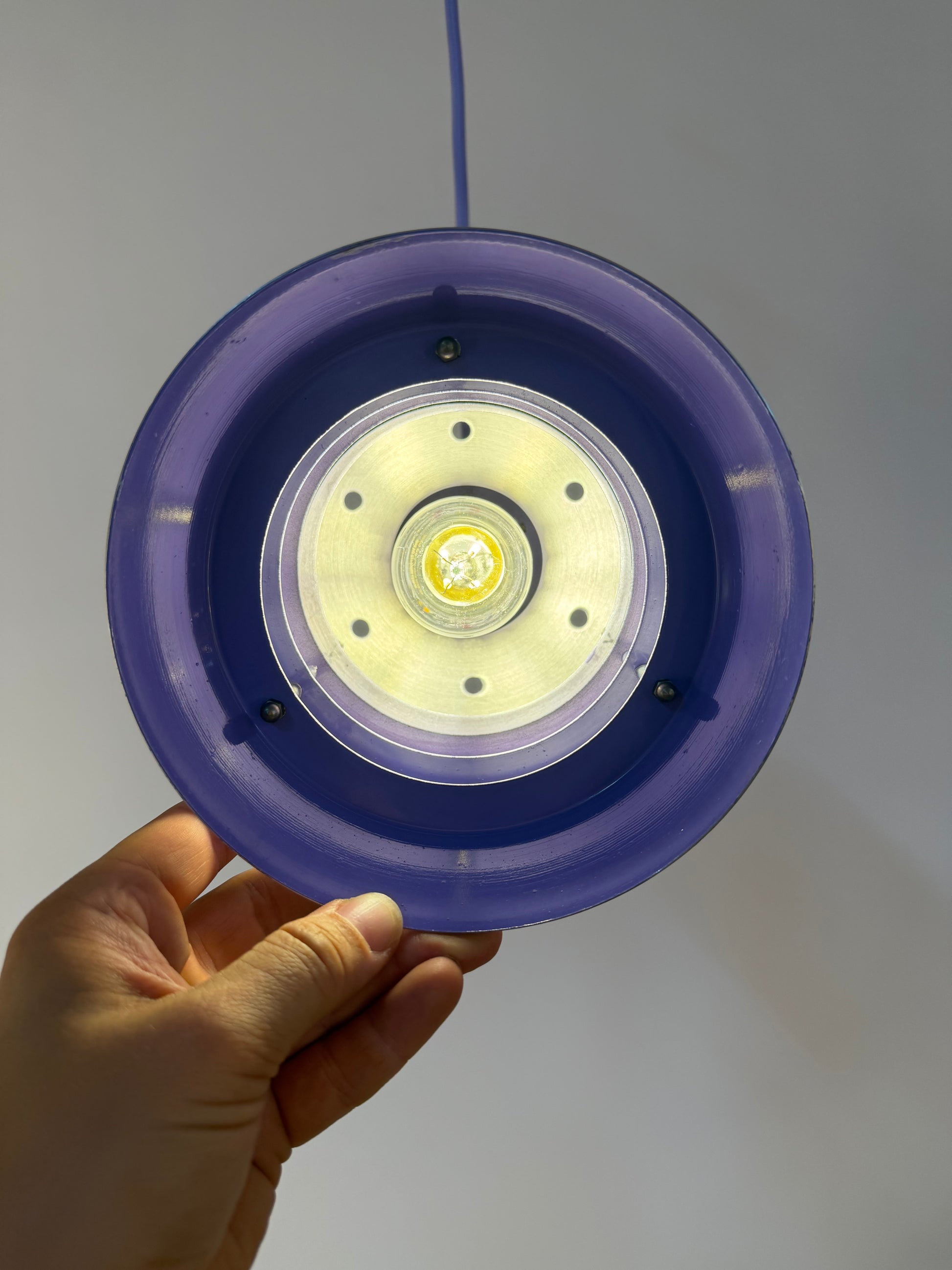 Lamellenlampe Trava silber schwarz lila von Carl Thore für Granhaga