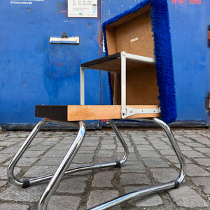 Hocker königsblau Chrom mit Tritt
