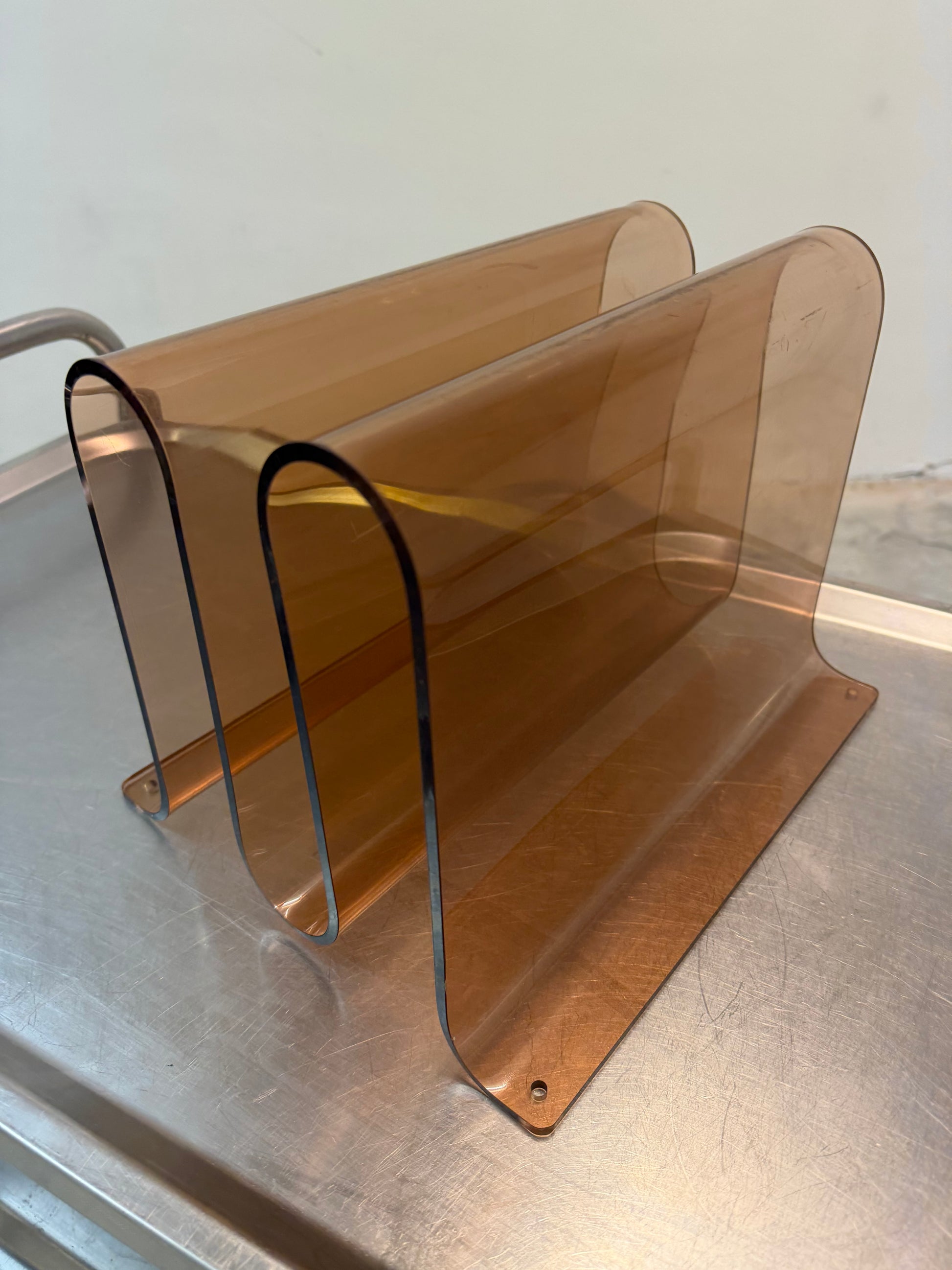 Zeitschriftenständer hellbraun Plexiglas