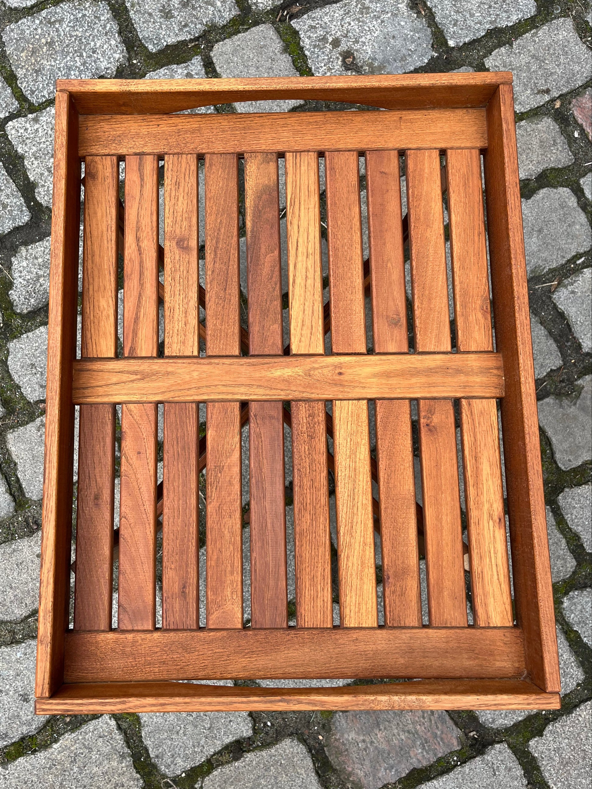 Klappbarer Beistelltisch Teak mit Tablett