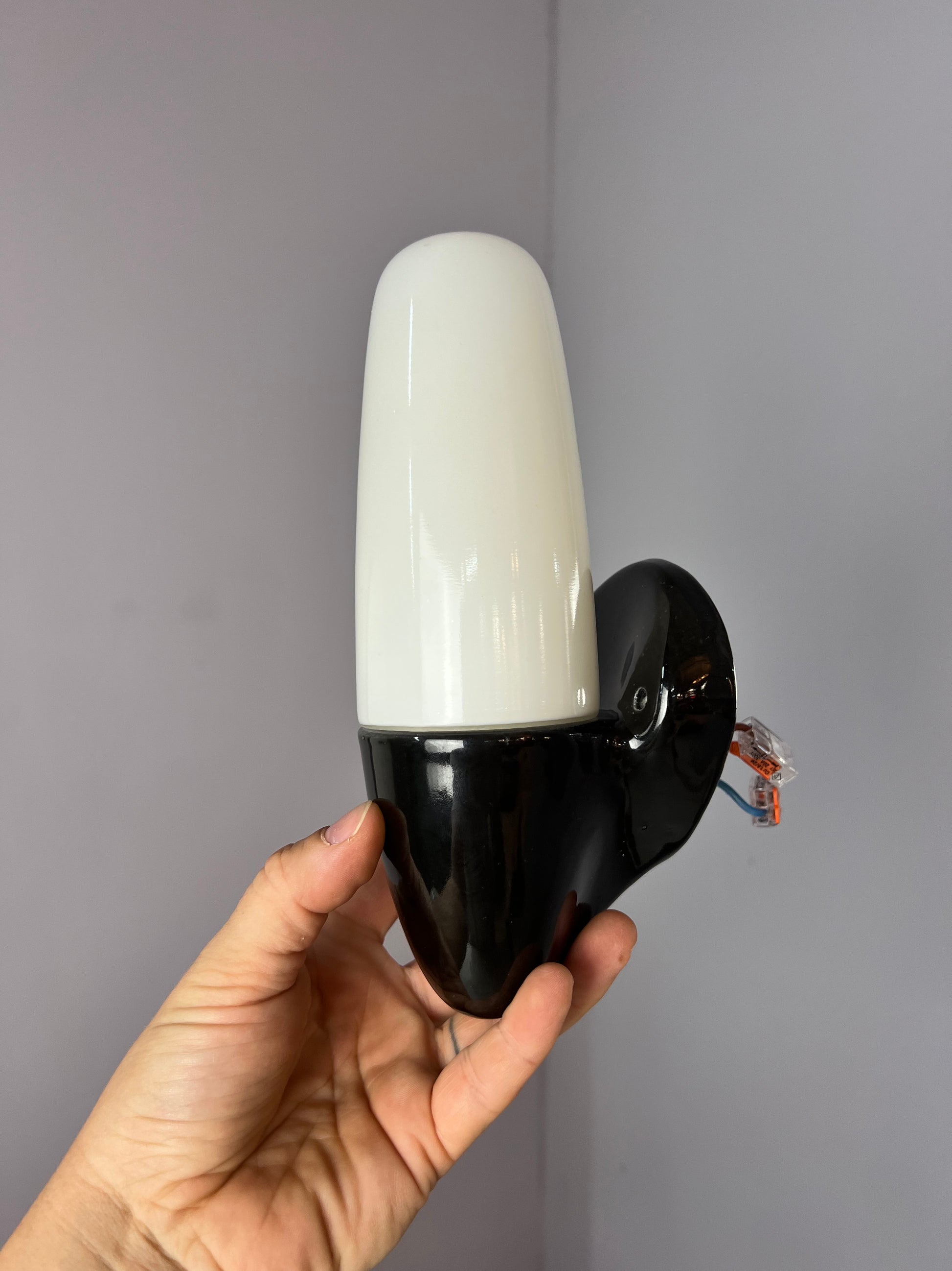 Wandlampe Model 6065 schwarz von Wilhelm Wagenfeld für Lindner