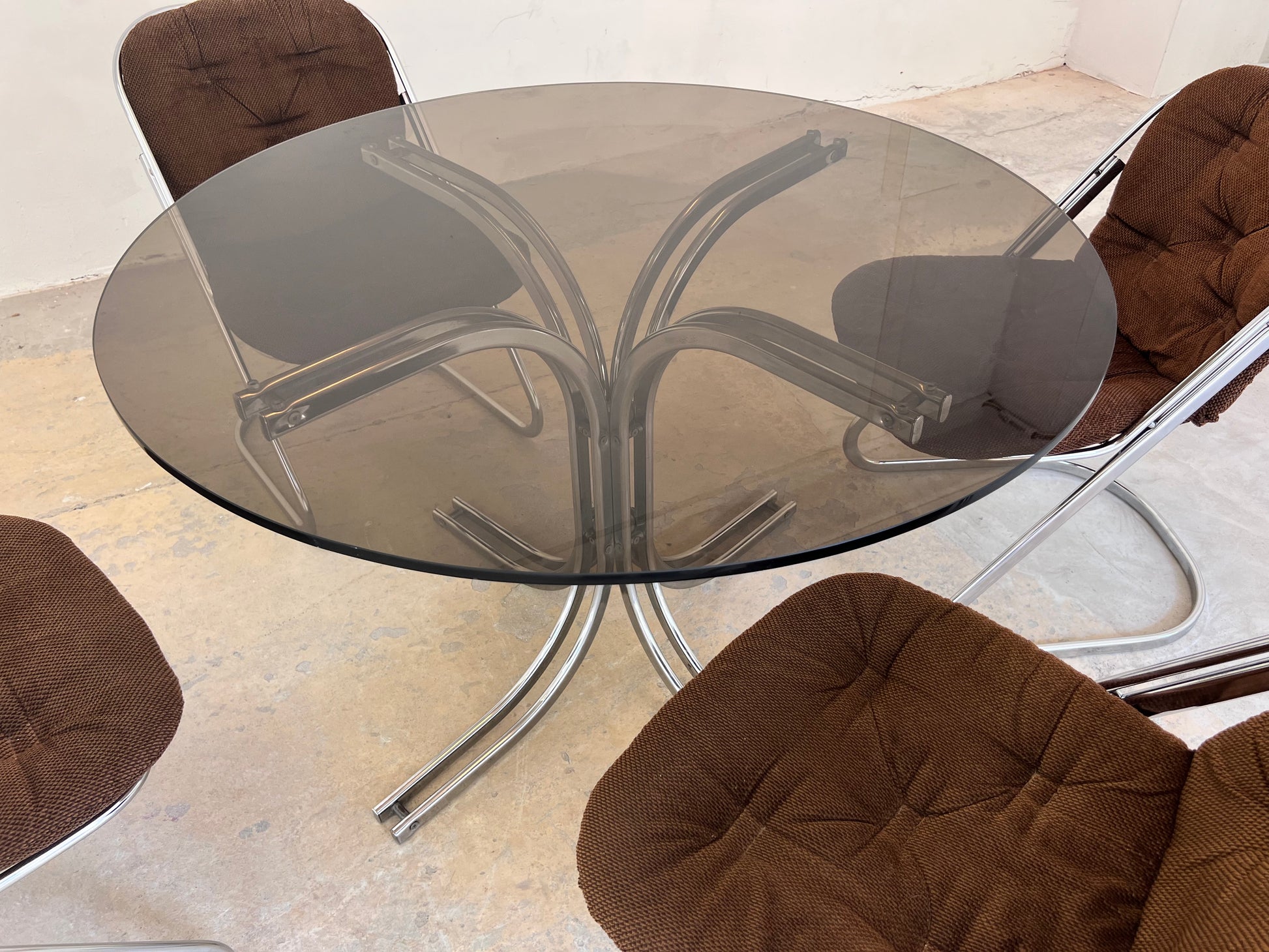 Runder Esstisch Rauchglas & Chrom