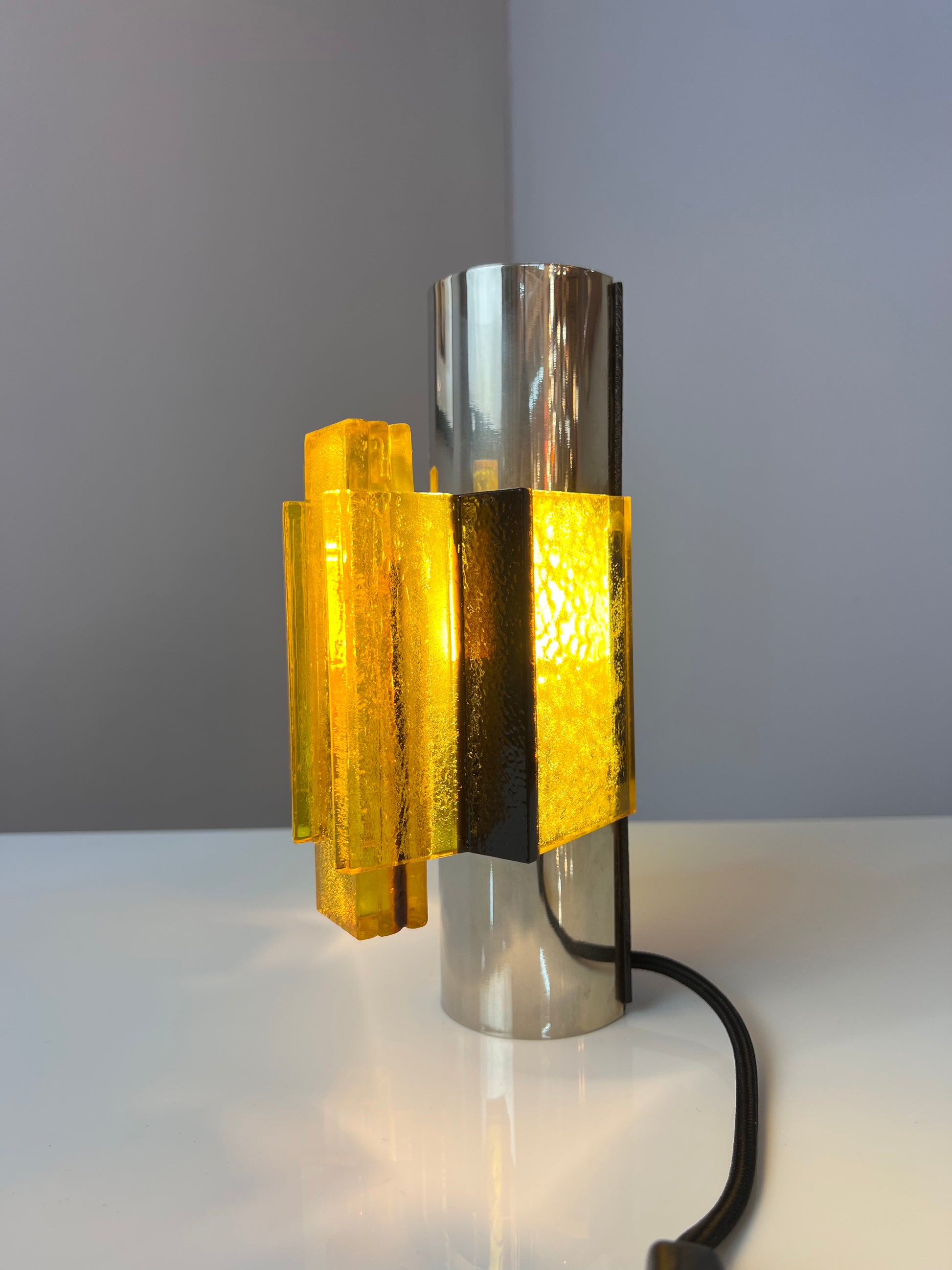 Wandlampe gelb schwarz von Claus Bolby für Cebo