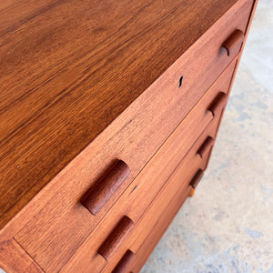 Kommode Teak mit Schloss aus Dänemark