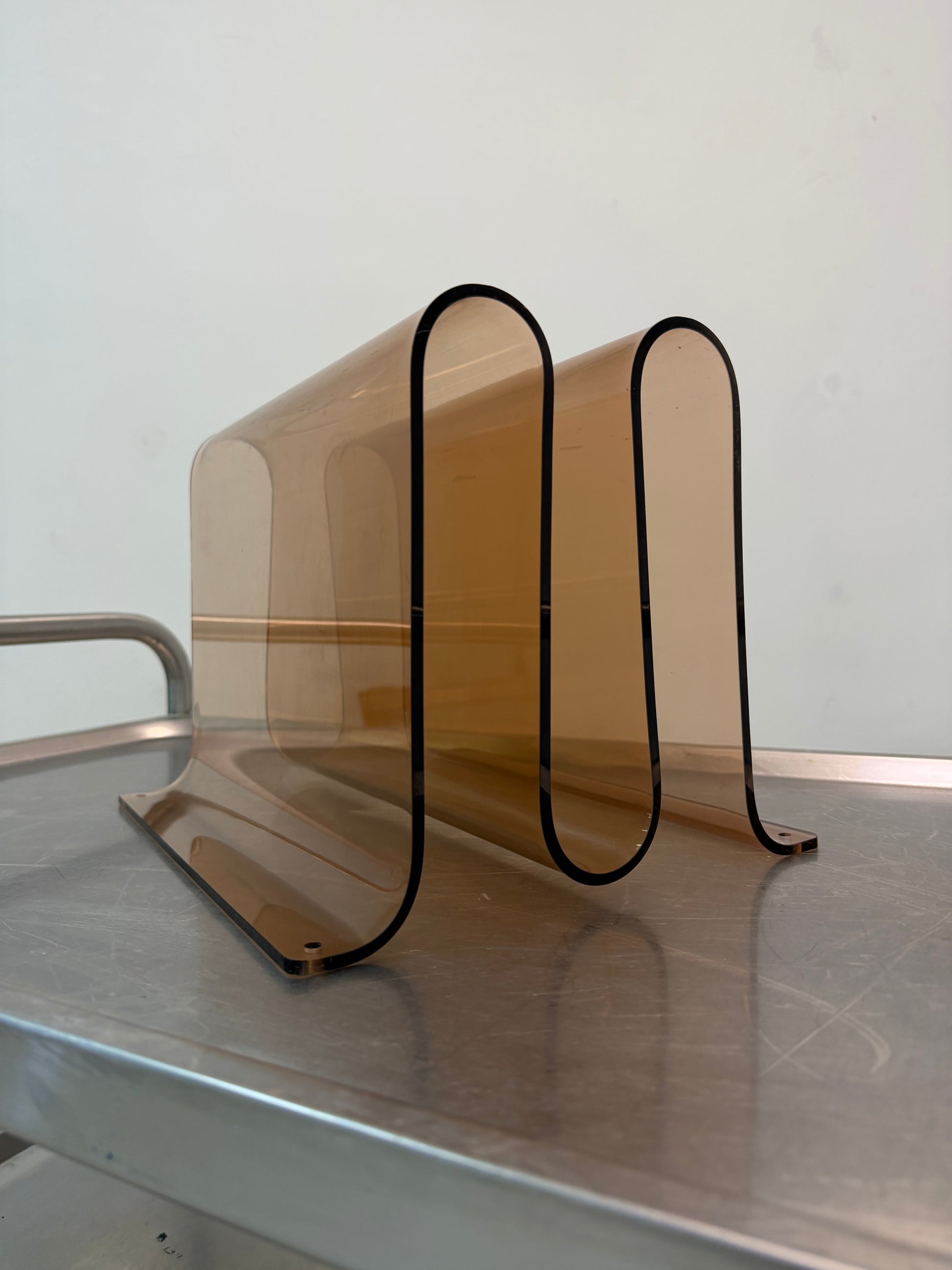 Zeitschriftenständer hellbraun Plexiglas