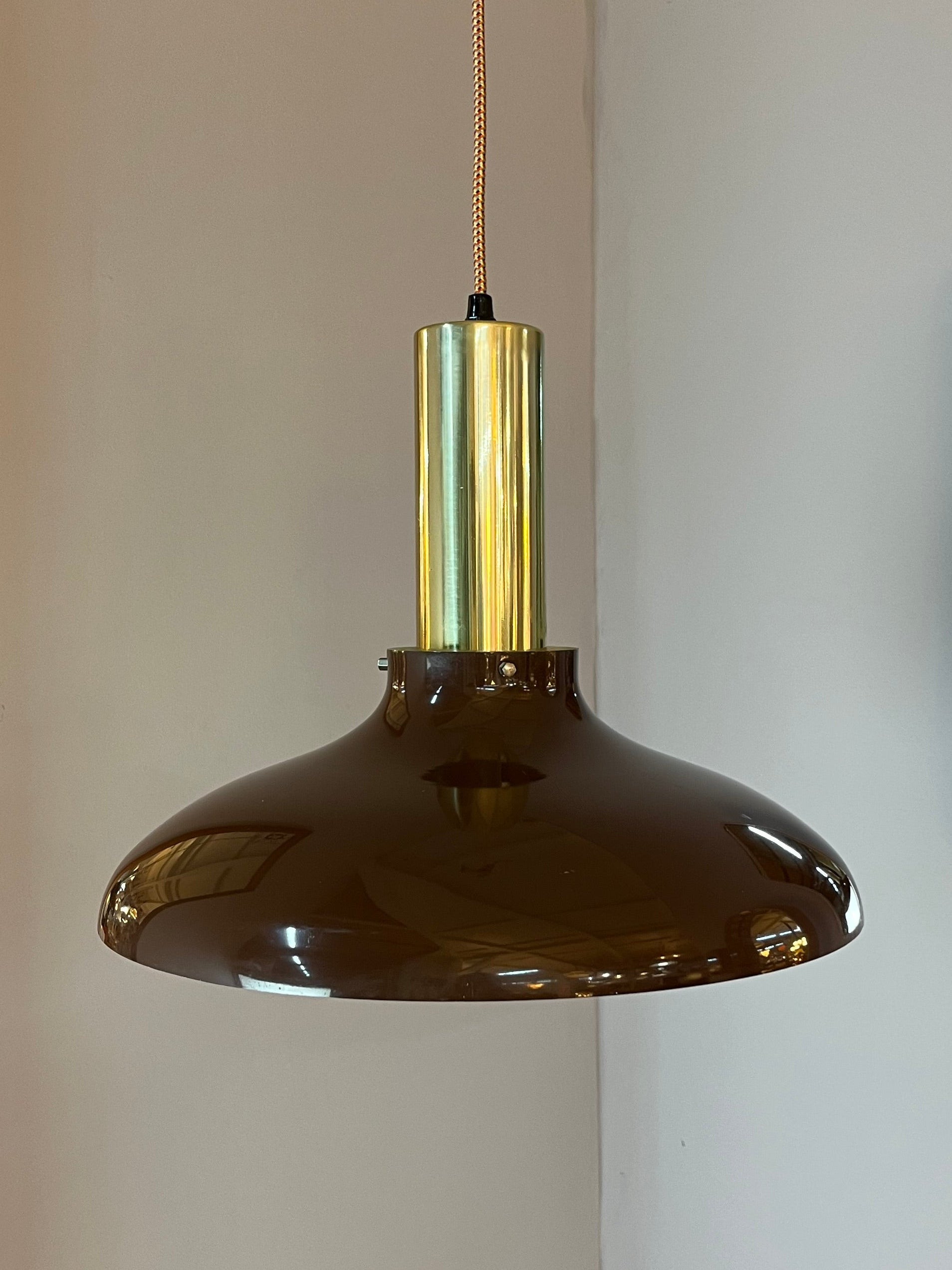 Hängelampe braun Messing aus Dänemark