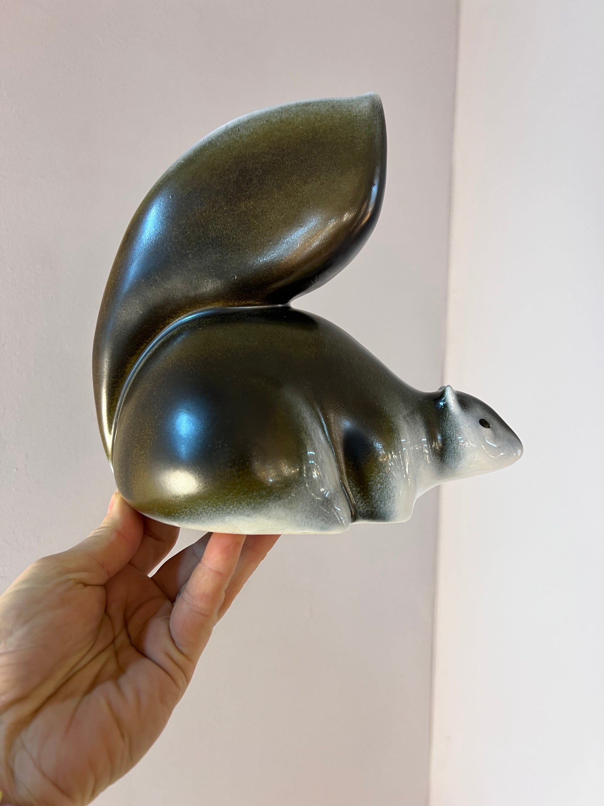 Figur Eichhörnchen von Ljubiša Mišić für Goebel Porzellan