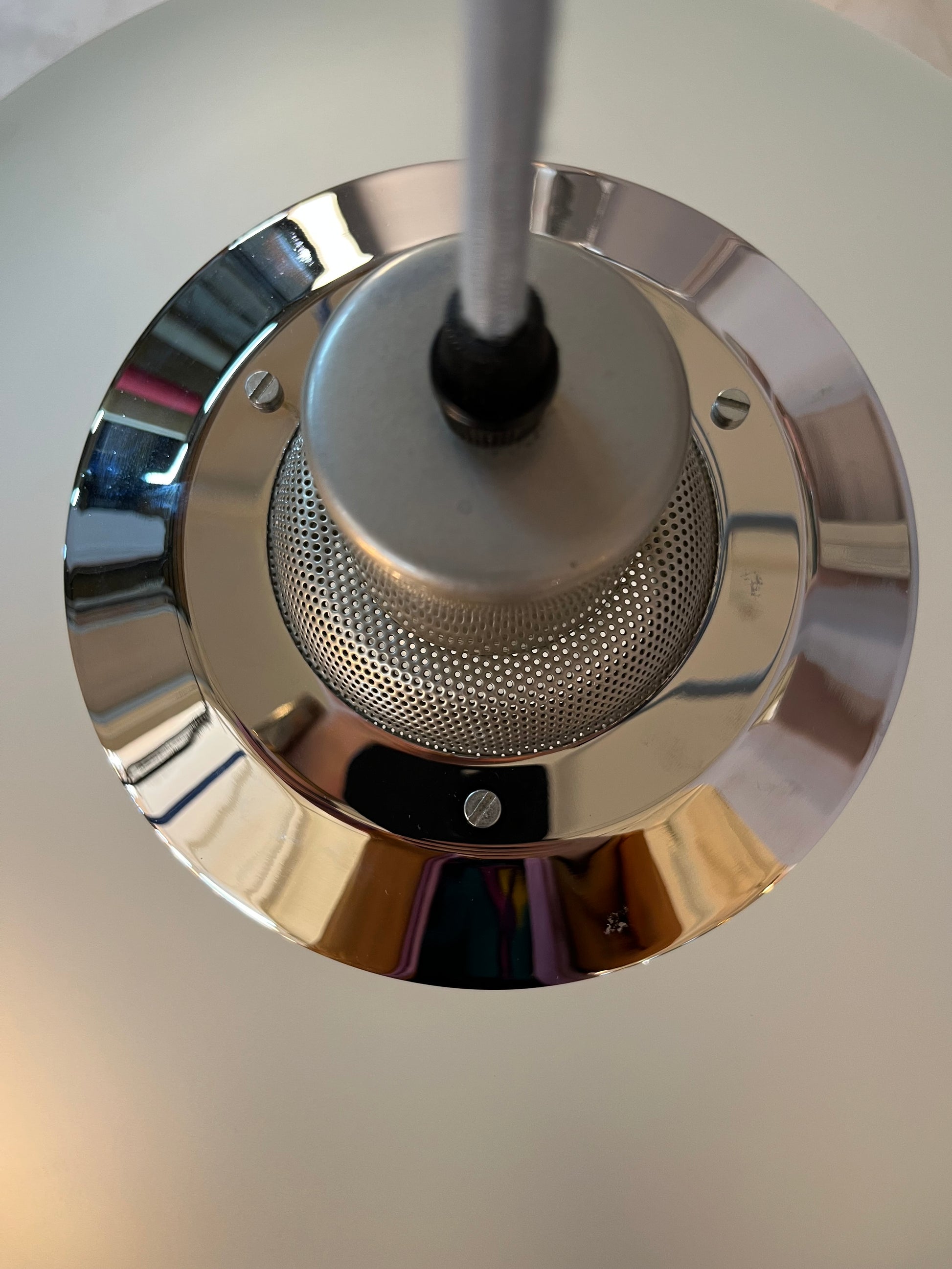 Lamellenlampe Milchglas von von Dana Light