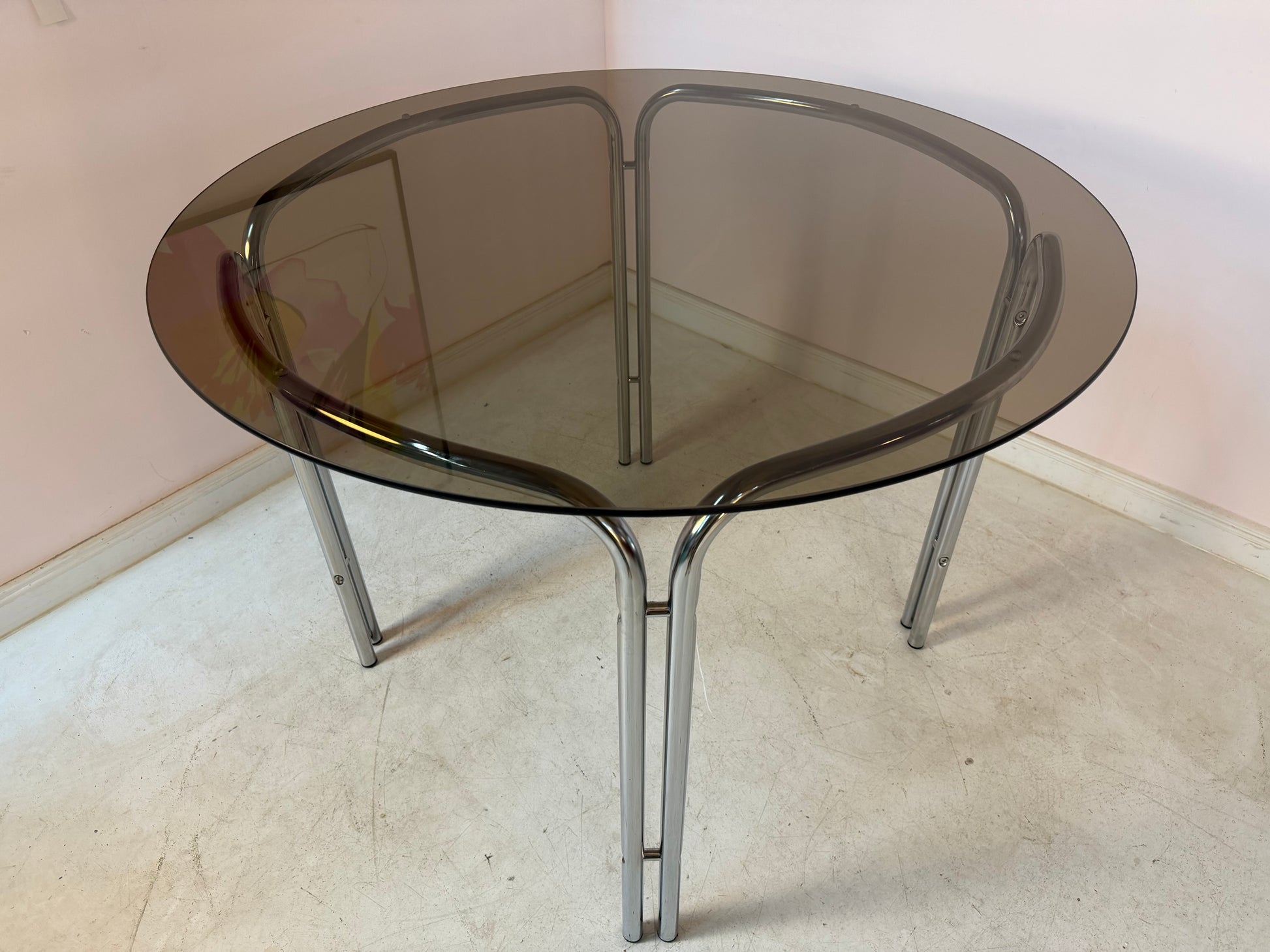 Esstisch Chrom und Rauchglas rund