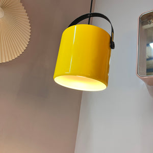 Hängelampe Spot gelb Dänemark