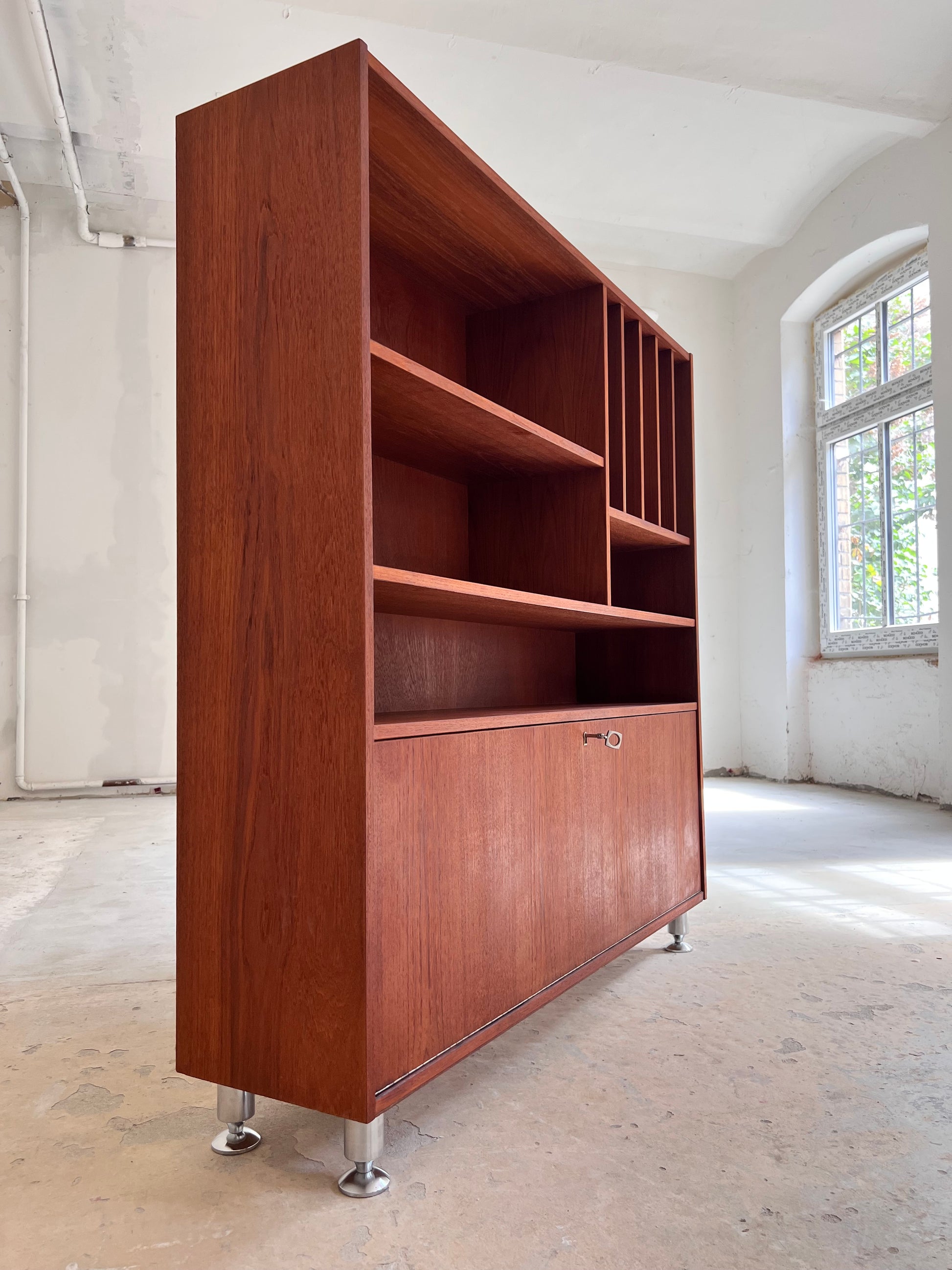 Bücherregal mit Klappfach Teak aus Dänemark