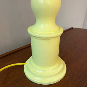 Tischlampe butteryellow neu lackiert