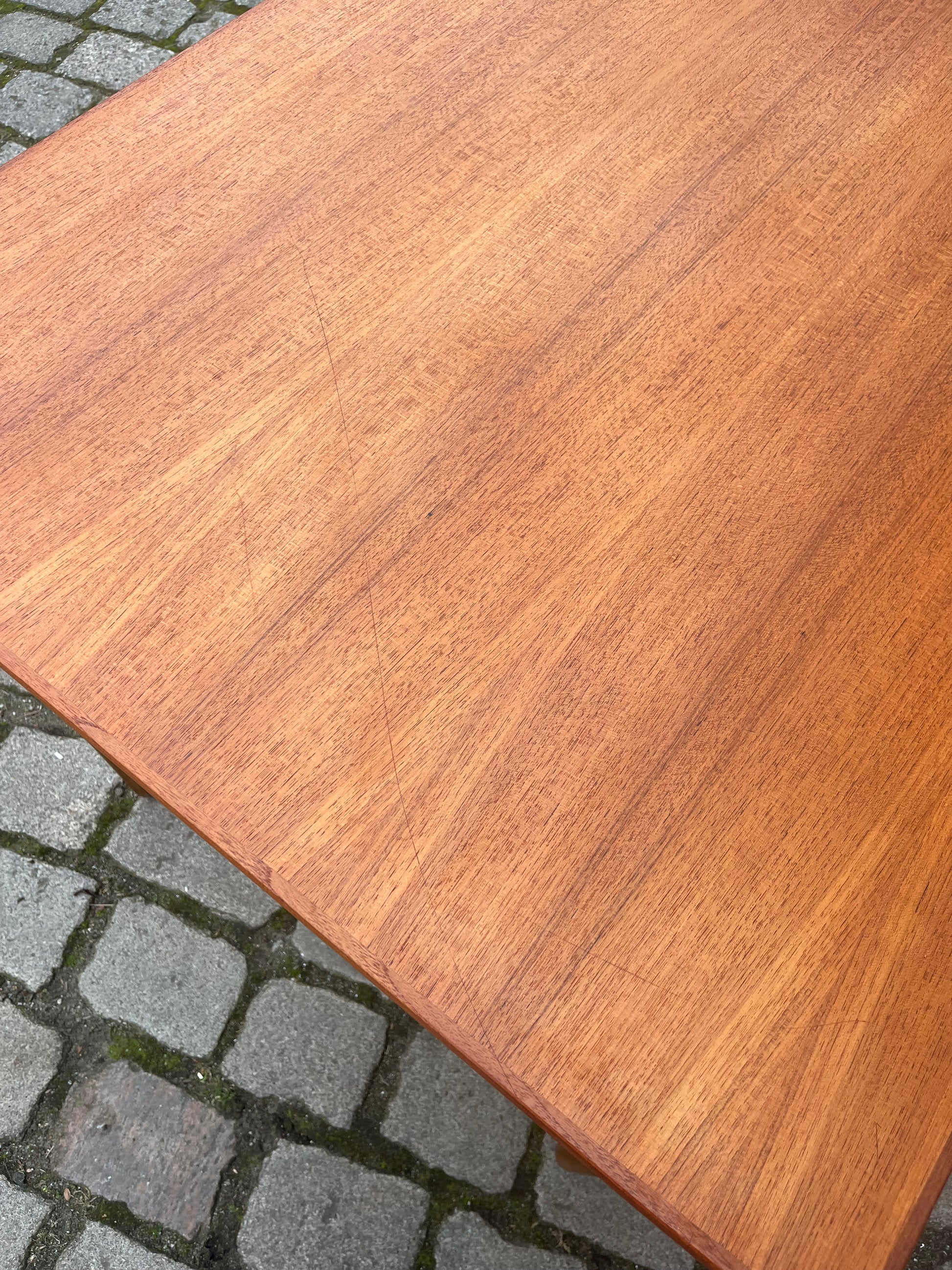 Esstisch Teak & Eiche ausziehbar aus Dänemark