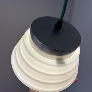 Hängelampe weiß silber Glas