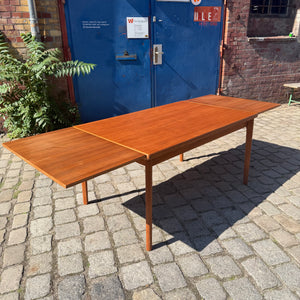 Ausziehbarer Esstisch Teak von Henning Kjærnulf