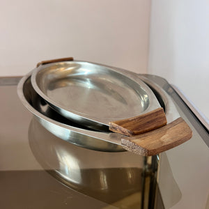 Set: 2 Tabletts Edelstahl mit Teak Griffen von VOSS