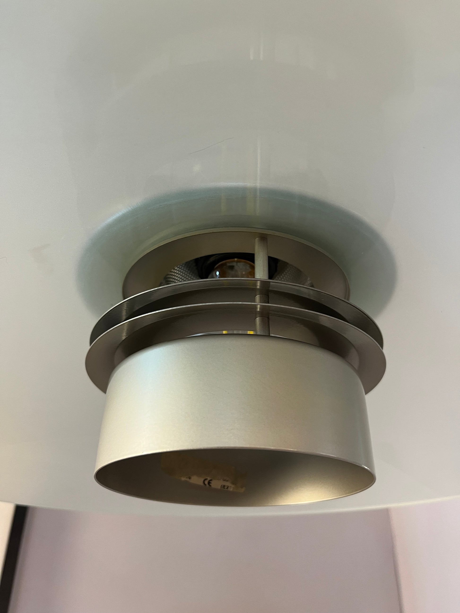 Lamellenlampe Milchglas von von Dana Light