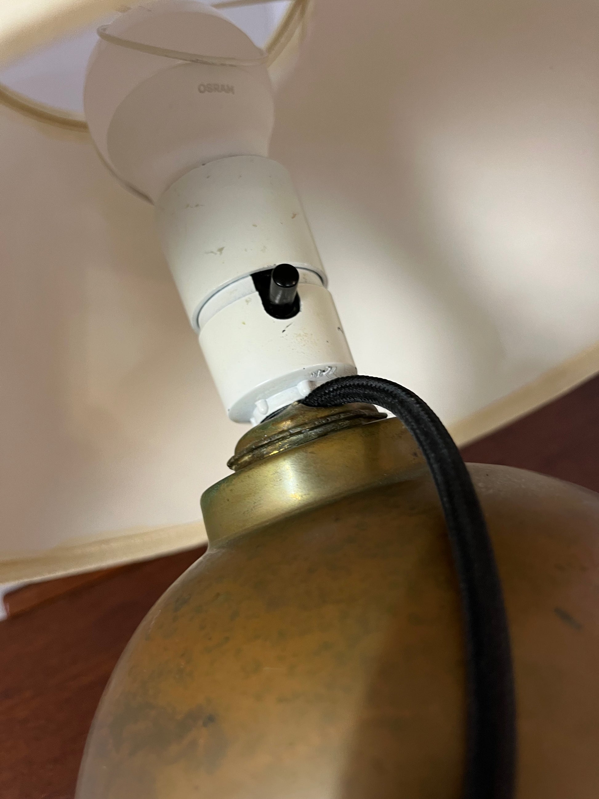 Kugeltischlampe Messing von Gusums Bruk aus Schweden