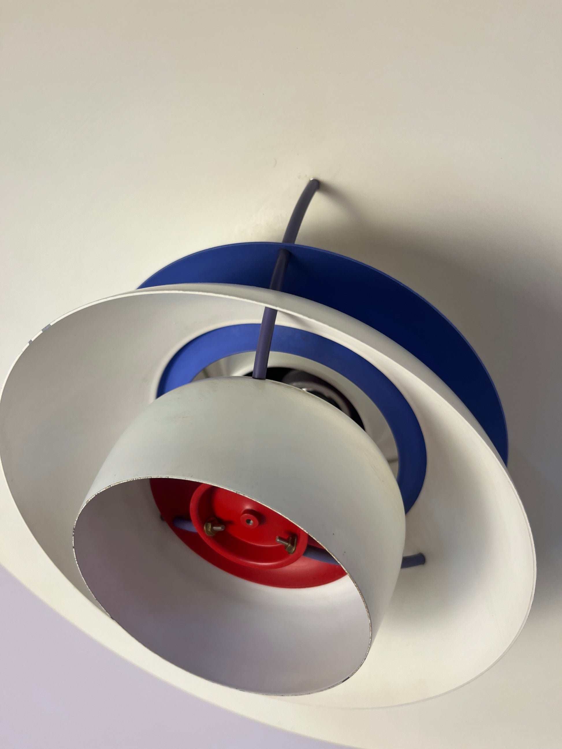 Lamellenlampe PH5 weiß von Poul Henningsen für Louis Poulsen