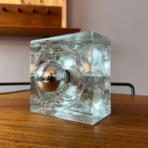 Wandlampe „Ice Cube“ von Wila München