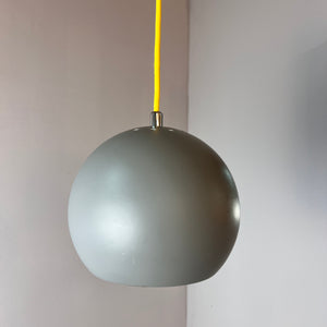 Kugellampe grau von Frandsen Dänemark
