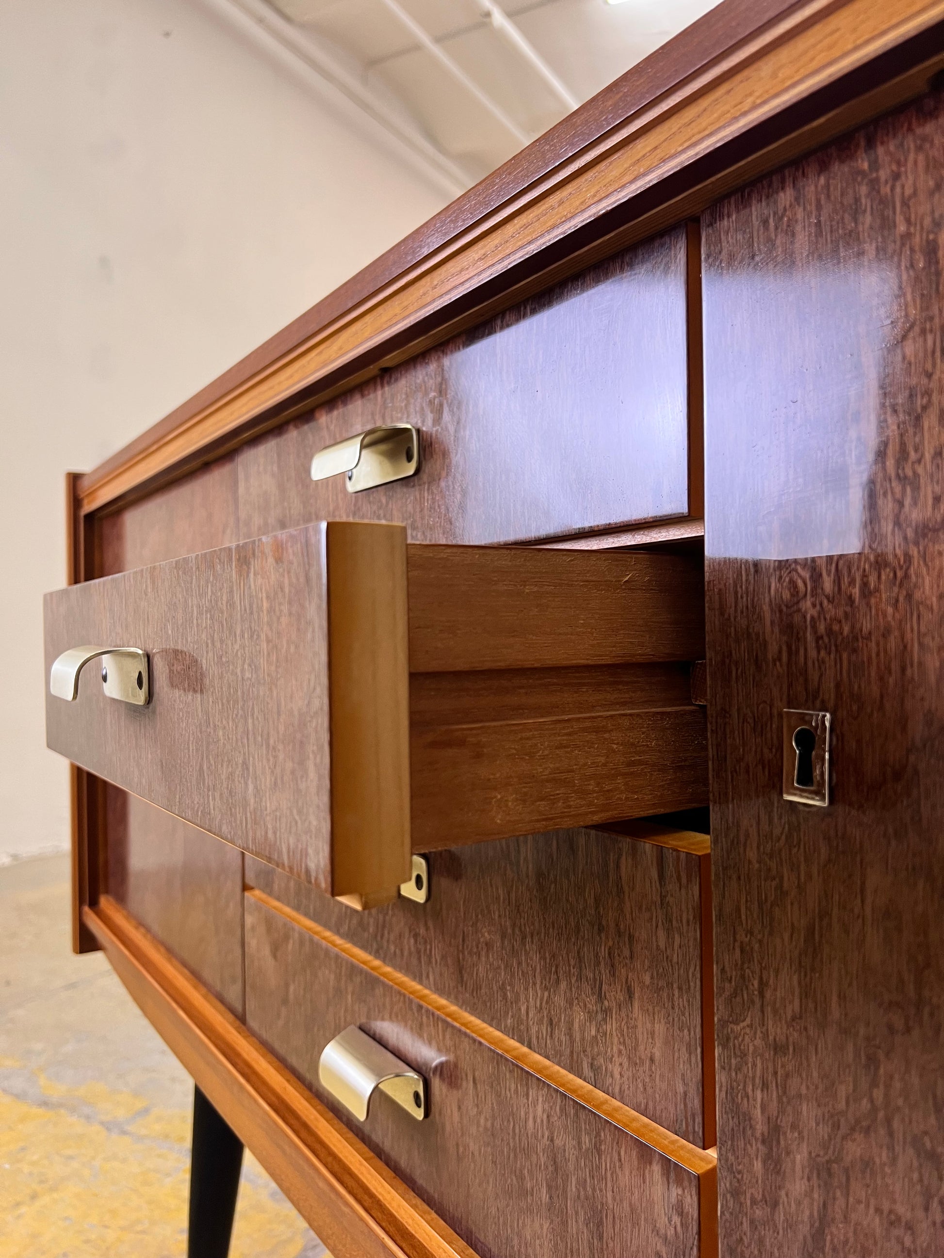 Kleines Sideboard Holz aus der DDR