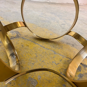 Runder Hesterberg Couchtisch mit Kreisgestell Messing Rauchglas